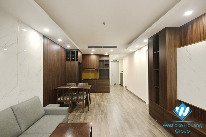 Newly completed 2-bedroom apartment for rent in Hai Ba Trung district near Vincom Ba Trieu.