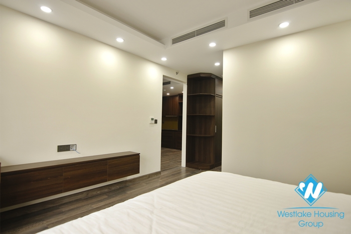 Newly completed 2-bedroom apartment for rent in Hai Ba Trung district near Vincom Ba Trieu.