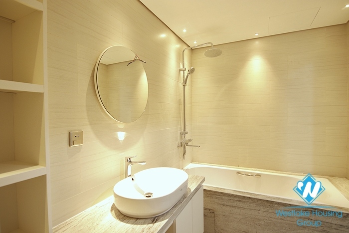 Newly completed 2-bedroom apartment for rent in Hai Ba Trung district near Vincom Ba Trieu.