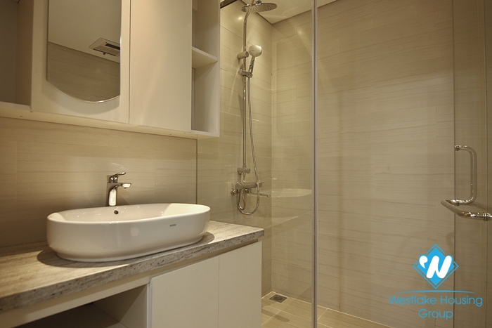 Newly completed 2-bedroom apartment for rent in Hai Ba Trung district near Vincom Ba Trieu.