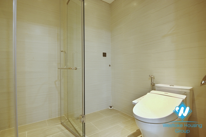 Newly completed 2-bedroom apartment for rent in Hai Ba Trung district near Vincom Ba Trieu.
