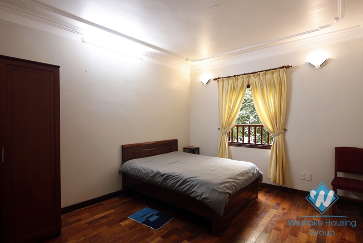 A nice 5 bedroom house with lot of space for rent in Tay ho, Ha noi 