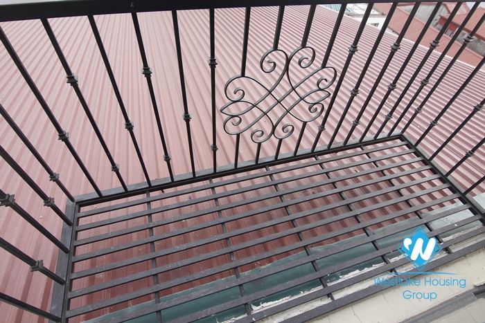 Spacious two bedrooms apartment for rent in Hoang Hoa Tham, Ba Dinh