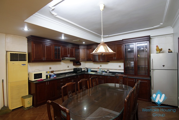 A nice 5 bedroom house with lot of space for rent in Tay ho, Ha noi 