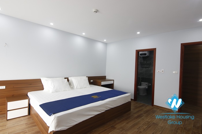 Spacious two bedrooms apartment for rent in Hoang Hoa Tham, Ba Dinh