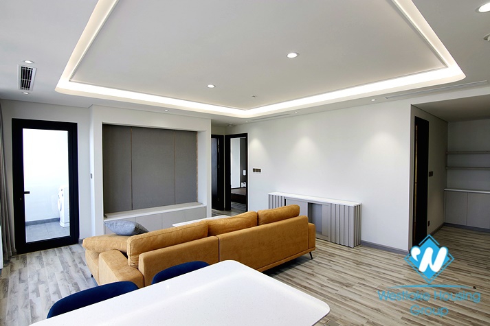 A High End Fabulous 2 bedroom apartmment for leasing in Ba Dinh 