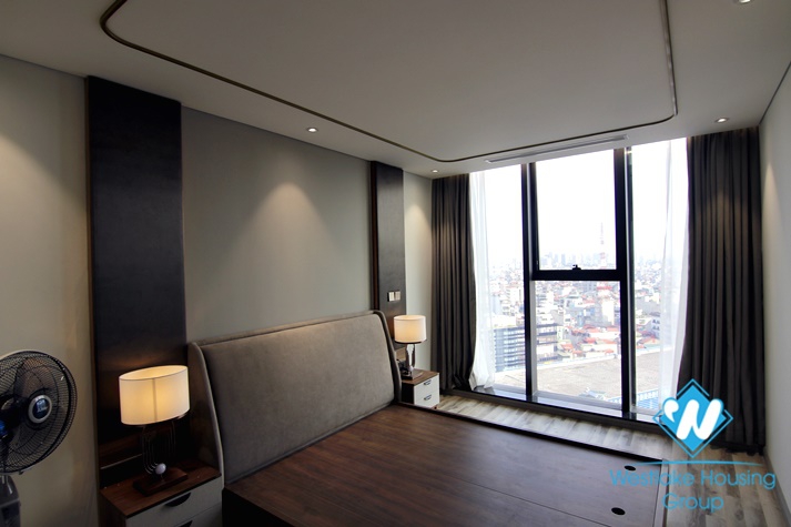 A High End Fabulous 2 bedroom apartmment for leasing in Ba Dinh 