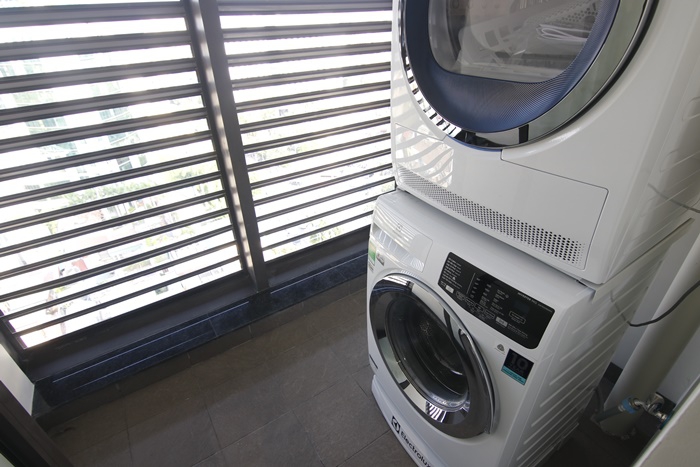 Morden and brand new three bedrooms apartment for rent in Giang Vo, Ba Dinh