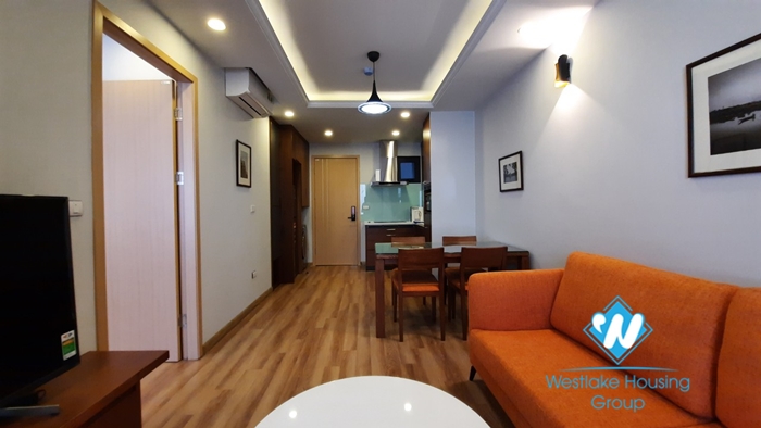 1 bedroom for rent in the center of Hai Ba Trung district next to Vincom Ba Trieu.