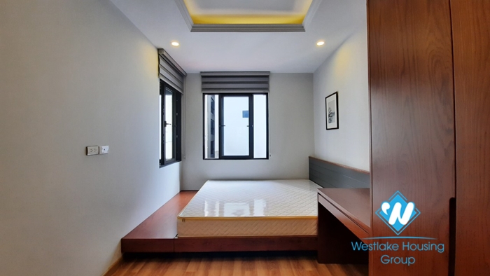 1 bedroom for rent in the center of Hai Ba Trung district next to Vincom Ba Trieu.