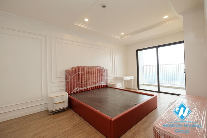 A modern, stylish 4 bedroom apartment for rent in Kosmo Tower, Tay Ho