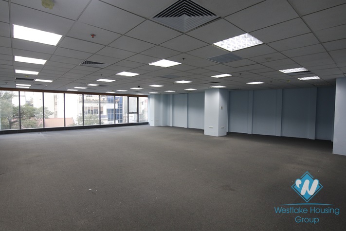 Spacious an office for lease in Doi Can st, Ba Dinh, Ha Noi