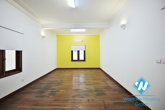 Enormous 5 bedroom villa for rent on the main street To Ngoc Van