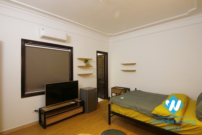 A lovely studio on the topfloor for rent in center of Ba Dinh district