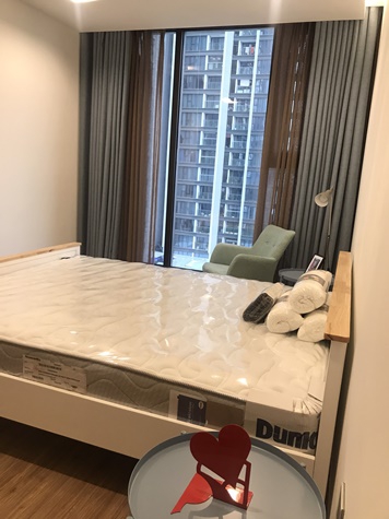 A brand new modern 1 bedroom apartment in Vinhome metropolis, Ha noi
