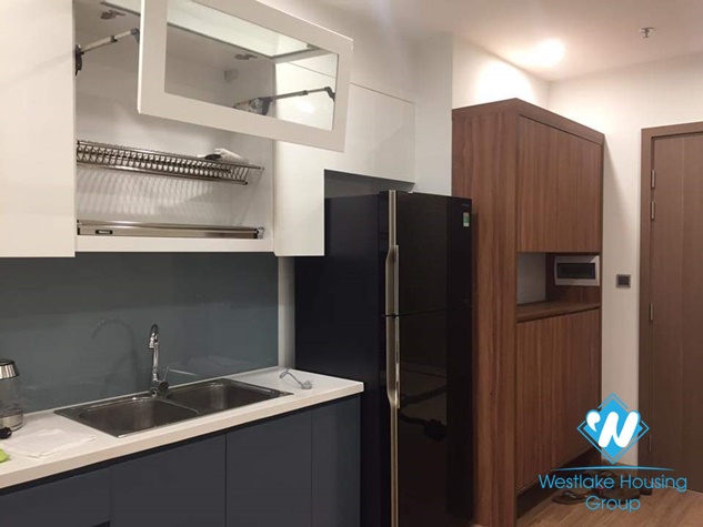 A new 1 bedroom apartment for rent in Vinhome Metropolis, Badinh,  Ha noi