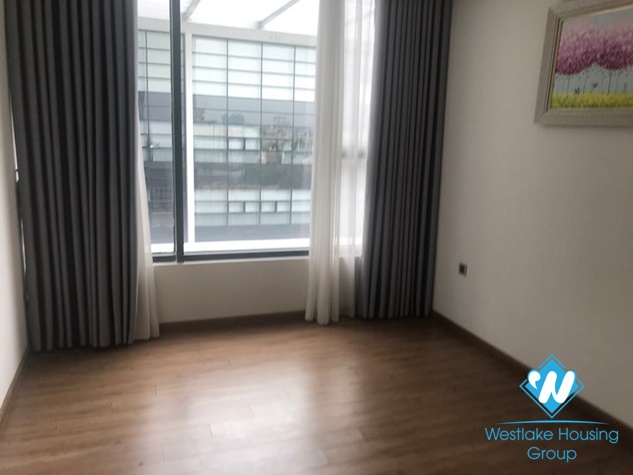 A new and good price 3 bedroom apartment for rent in Metropolis, Ba dinh, Ha noi