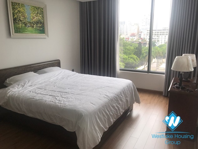 A new and good price 3 bedroom apartment for rent in Metropolis, Ba dinh, Ha noi