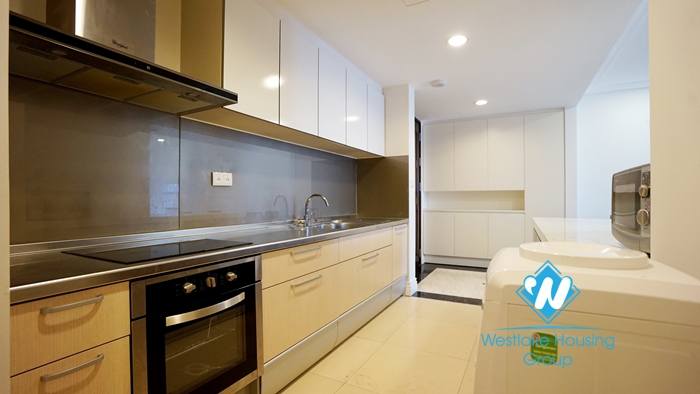 2 bedroom apartment for rent in Hoang Thanh Tower, Hai Ba Trung, Hanoi.