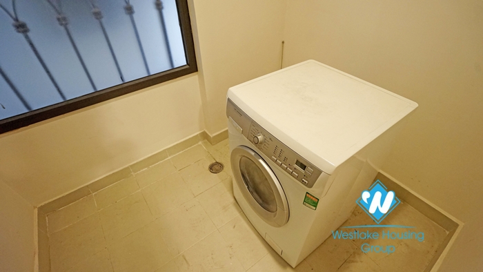 2 bedroom apartment for rent in Hoang Thanh Tower, Hai Ba Trung, Hanoi.