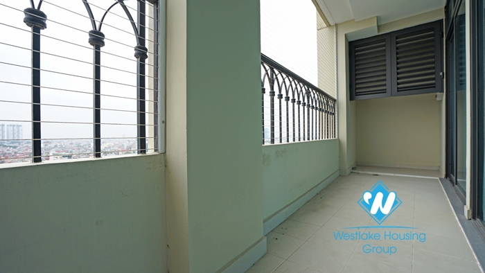 2 bedroom apartment for rent in Hoang Thanh Tower, Hai Ba Trung, Hanoi.