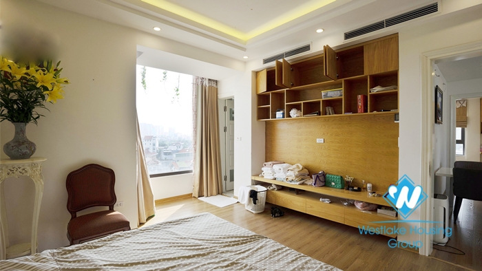 Quality furnished 4 bedroom apartment for rent in Ngoc Thuy Long Bien near French international school