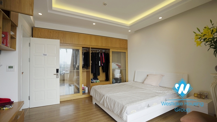 Quality furnished 4 bedroom apartment for rent in Ngoc Thuy Long Bien near French international school