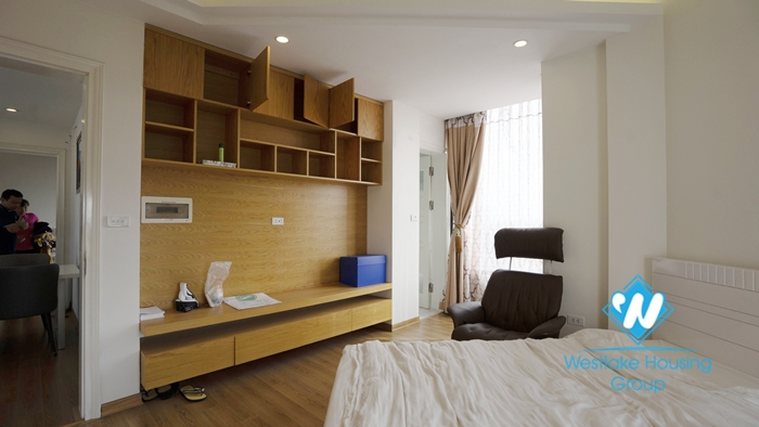 Quality furnished 4 bedroom apartment for rent in Ngoc Thuy Long Bien near French international school