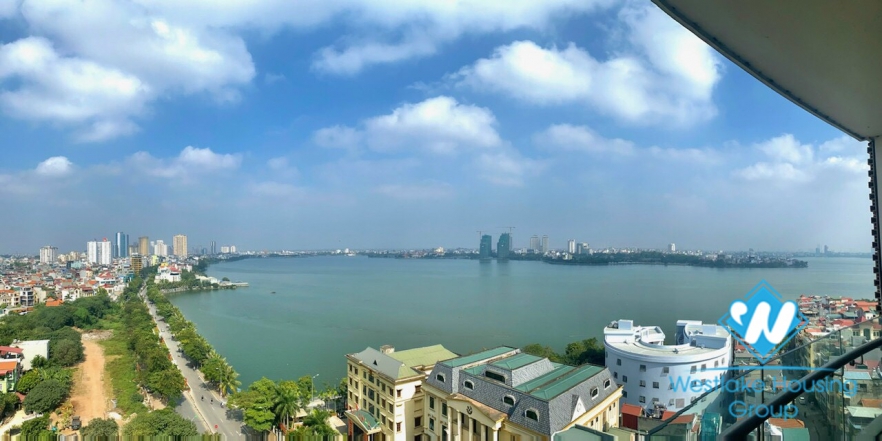 A high end apartment boasting incredible lake view in Watermark, Tay Ho for rent