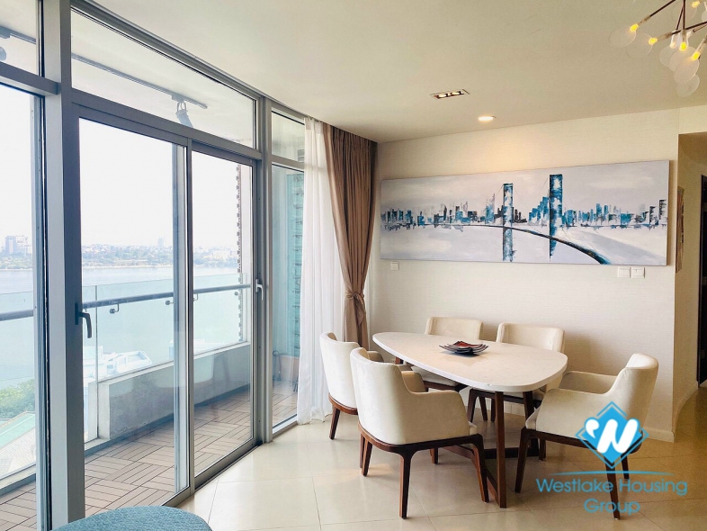 A high end apartment boasting incredible lake view in Watermark, Tay Ho for rent