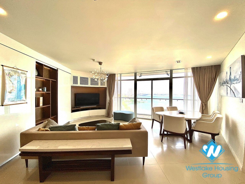 A high end apartment boasting incredible lake view in Watermark, Tay Ho for rent