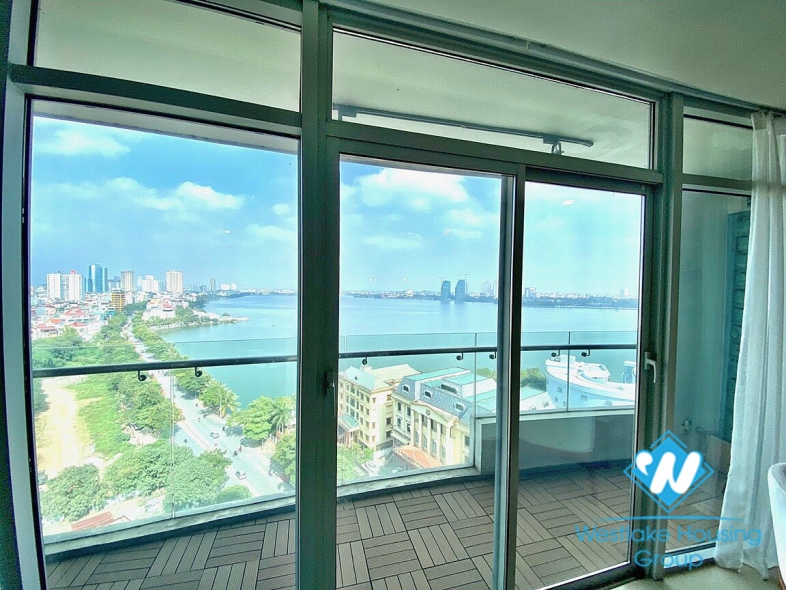 A high end apartment boasting incredible lake view in Watermark, Tay Ho for rent