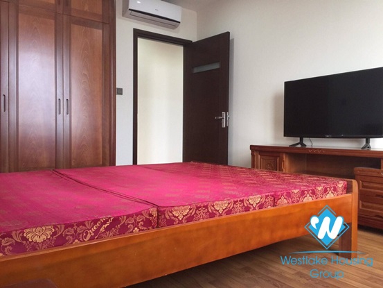 An affordable 3 bedroom apartment for rent on Trung Kinh street, Cau Giay