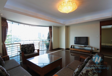 Beautiful and spacious apartment for rent on Doi Can street