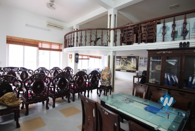 Office for rent in Tay Ho district. 200 sqm