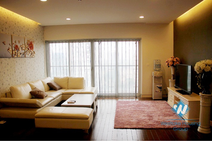 Beautiful 3 bedroom apartment for rent in Lancaster, Ha Noi