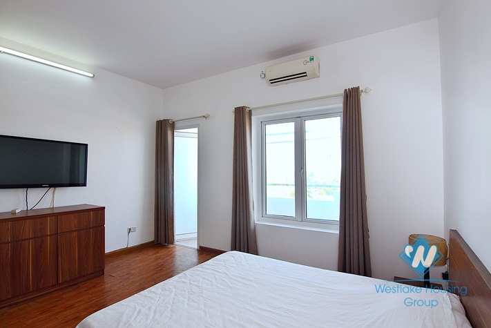 A cheap studio with lot of natural light in Tay ho, Ha noi