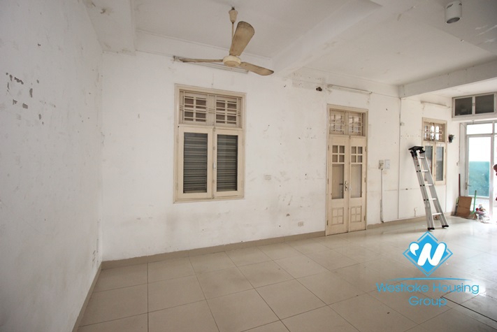 37 sqm - Cheap price office for rent in Doi Can st