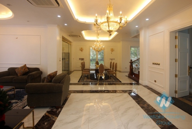 Luxurious villa for rent in Vinhomes riverside Long Bien