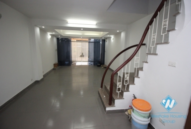 House with 8 floor for rent in Ba Dinh district, Ha Noi City