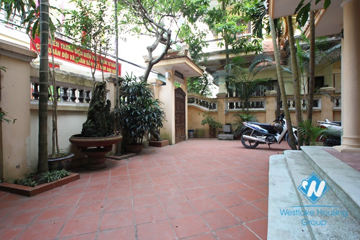 Charming house with big yard for lease in Nghi Tam Village,Tay Ho, Ha Noi