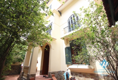 Bright, clean and well maintained house for rent in Tay Ho