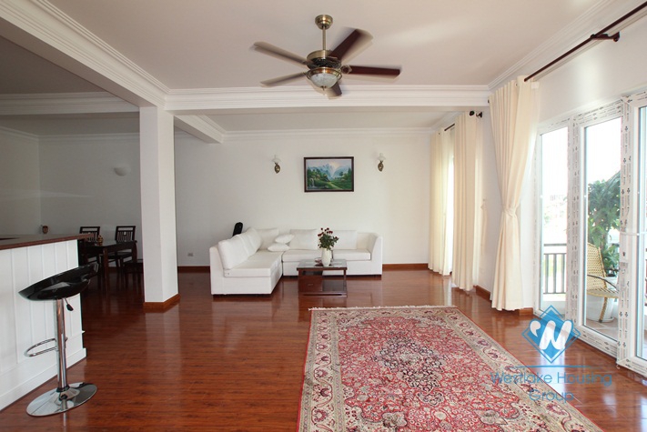 Brand new lake view apartment for lease on Xuan Dieu street, Tay Ho, Hanoi