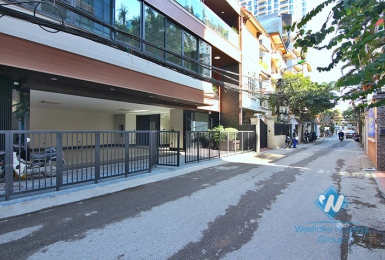 Beautiful Office/Restaurant for rent in Tay Ho area 