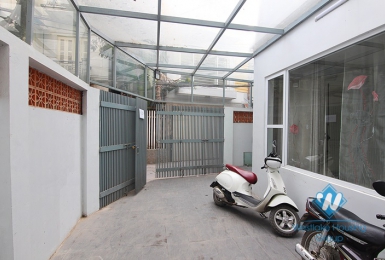 Spacious house with 04 bedrooms and 02 lagre balcony in Tay Ho