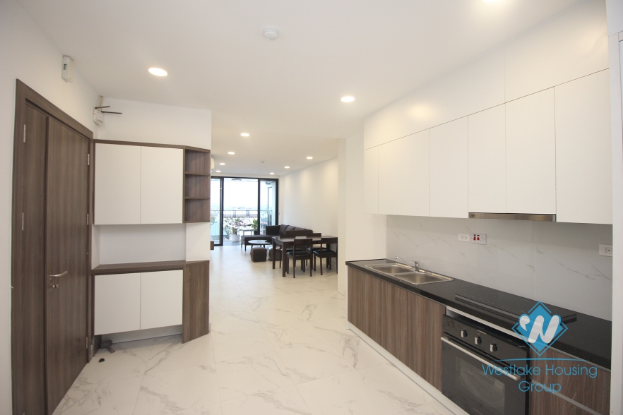 Lake view 02 bedrooms apartment for rent in Xuan dieu st, Tay Ho district