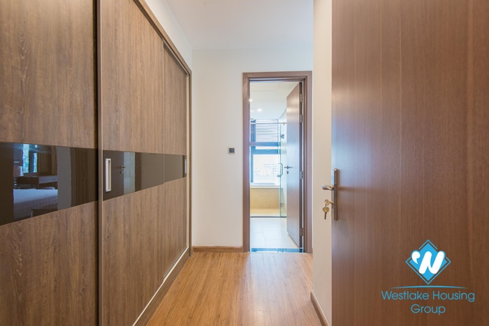 A beautiful 4 bedroom apartment for rent in Vinhome Metropolis, Ba dinh, Hanoi