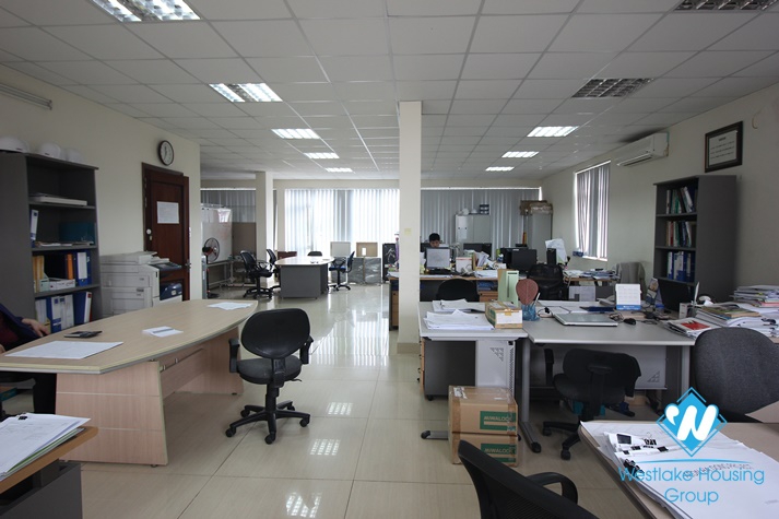 Nice office for rent in Xuan dieu, Tay ho, Hanoi