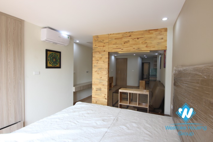 A Lovely spacious studio for rent on Au Cơ street
