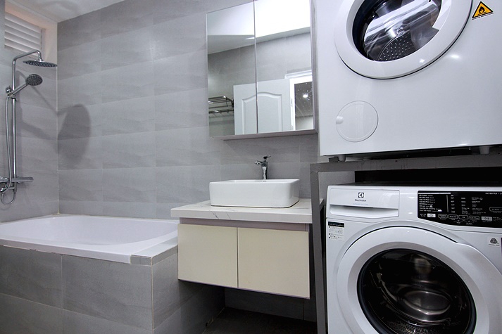 Nice one bedroom apartment for rent on To Ngoc Van 